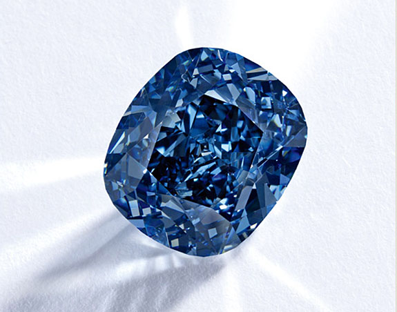 abluemoondiamondsoldingenevafor485milliondollars